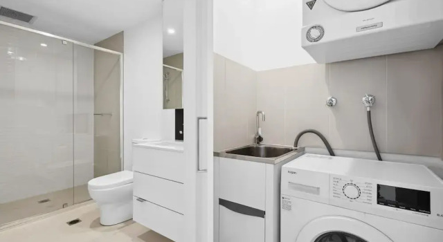 Contemporary 1-bed With Pool Near Brisbane River
