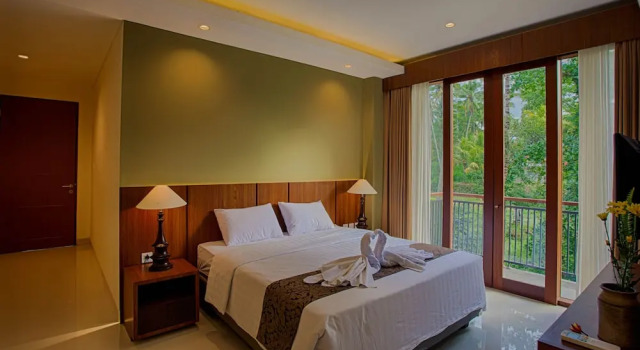 Люкс с балконом River Sakti Ubud by Prasi