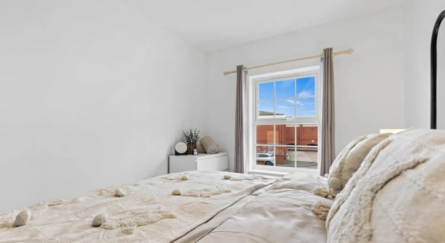 Apartment Sleeps 6 With Parking, Забронировать Апартаменты/квартира Уоррингтон Чешир, рядом с Museum of Policing in Cheshire
