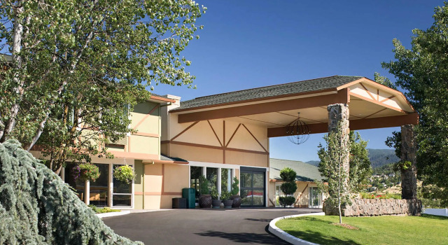 Четырёхместный номер Standard Comfort Inn & Suites Ashland
