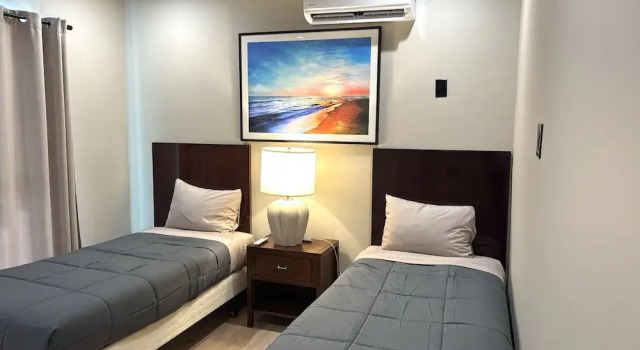 Апартаменты Deluxe с 3 комнатами Premier Apts in Vibrant Downtown LA