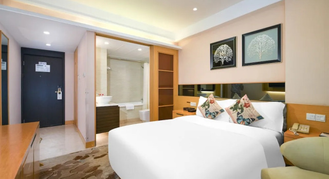 Двухместный номер Business Shenzhen Shekou Honlux Apartment