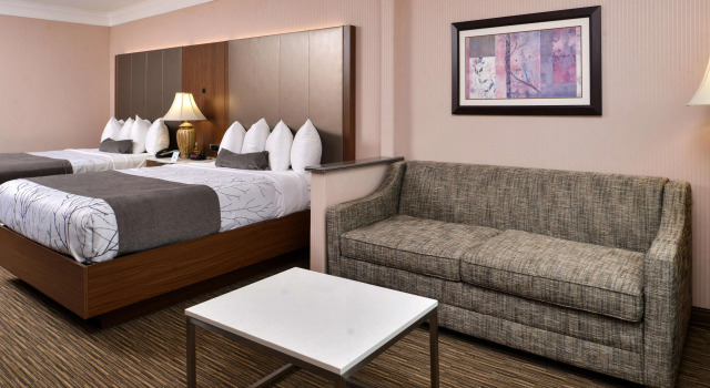 Четырёхместный номер Standard Best Western Plus Suites Hotel - LAX Airport LA Stadium