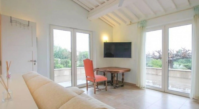 Serene holiday home in Grimaud with private pool