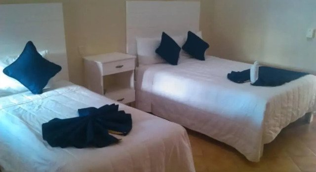 Четырёхместный номер Standard с балконом Hotel Punta Bonita