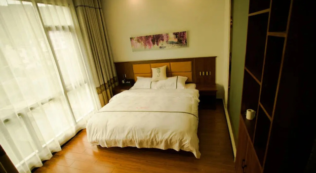 The Mountain and Views Guesthouse, Rezerwuj Hotel Xiangxi Hunan