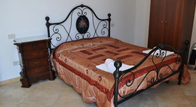 Апартаменты с 3 комнатами Case Albergo Al Cortiletto