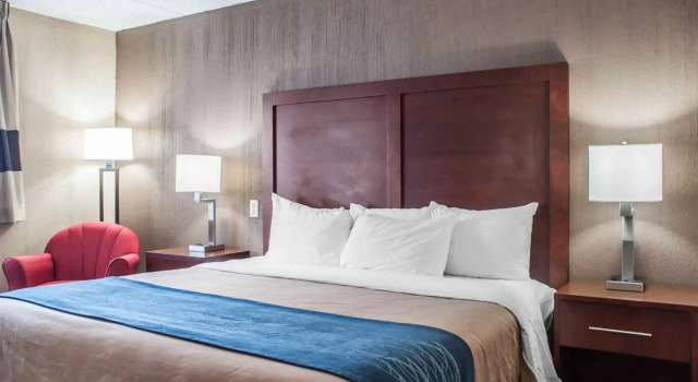 Номер Standard Comfort Inn University