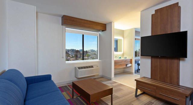 Holiday Inn Express Los Angeles Airport by IHG