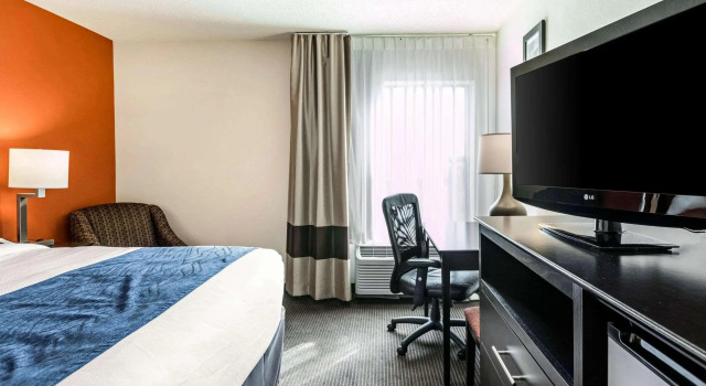 Comfort Inn Wings Stadium, Buchen Sie Hotel Kalamazoo Michigan