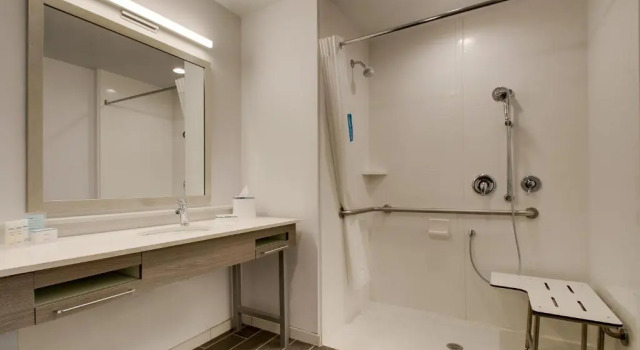 Номер Standard Hampton Inn & Suites By Hilton Knightdale Raleigh