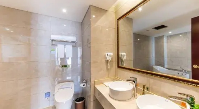 Люкс Deluxe Vienna Hotel Songjiang Wanda Guangfulin Road