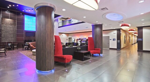 Holiday Inn Express & Suites North Dallas at Preston by IHG
