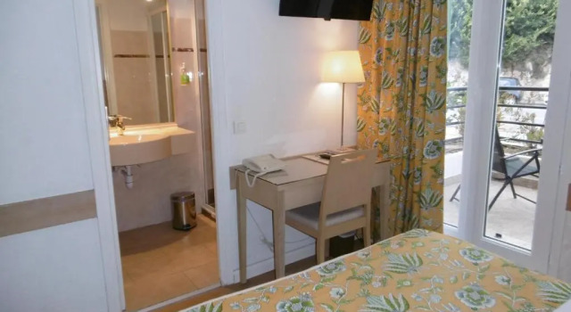 Двухместный номер Standard Hôtel La Flore