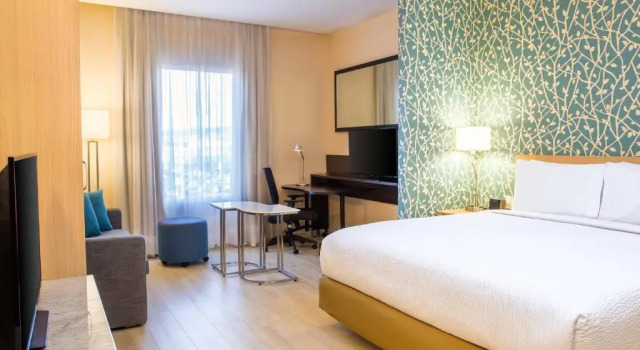 Люкс Fairfield Inn & Suites Queretaro Juriquilla