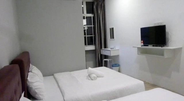 Трёхместный номер Deluxe The bHotel