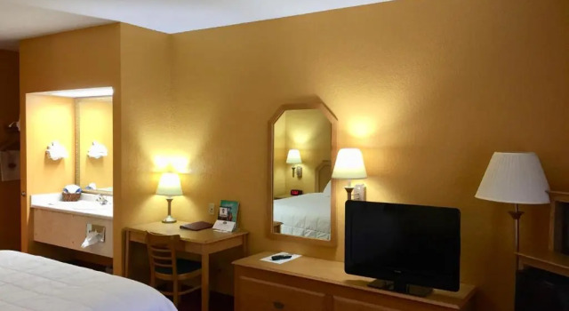 Parkfield Inn - Clinton, Boek Hotel Hotels in Missouri met zwembad, Zwembad