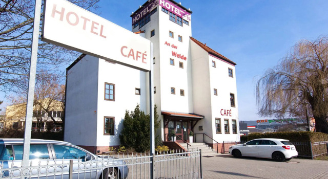 Garni-Hotel An der Weide, Забронировать Отель Марцан-Хеллерсдорф Берлин
