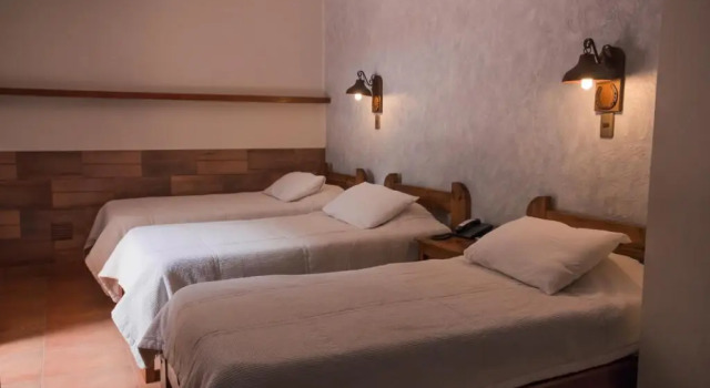 La Escondida Hostal, Book Hotel Hoteller i Chuquisaca Region med morgenmad, Morgenmad
