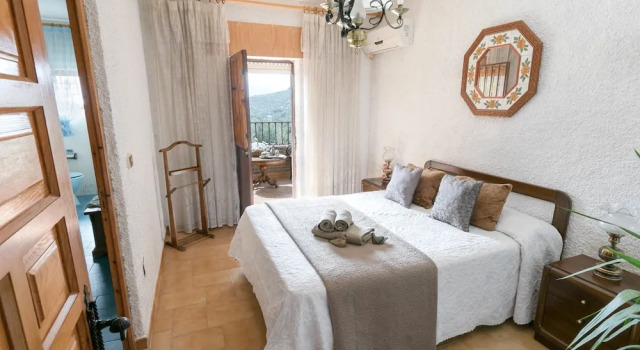 Finca del Valle, Забронировать Вилла Хаэн Андалусия, рядом с Королевский доминиканский монастырь