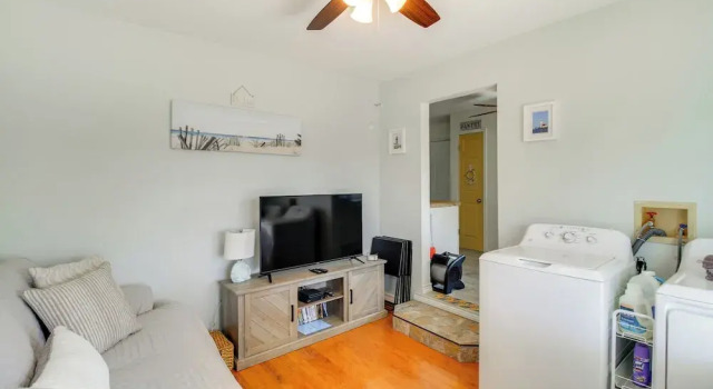 Canal-front Home w/ Deck: 6 Mi to Rockport Beach, Забронировать Дом для отпуска Виллы Рокпорт, Вилла