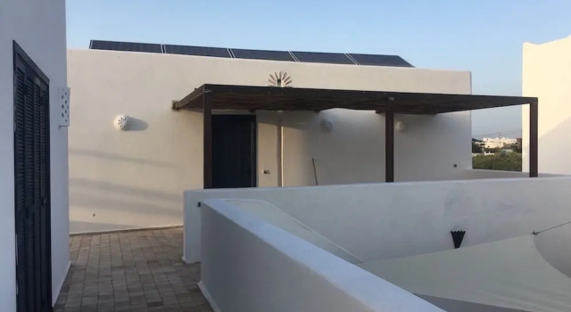 Guest House 12 People, 5 Bedrooms, Overnight or Full Rental