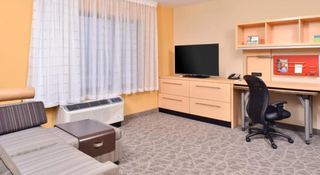 Люкс TownePlace Suites by Marriott Detroit Commerce