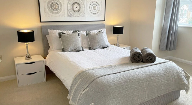 Continental Apartments Farnborough Wallis-square, Book Lejlighed Farnborough Surrey