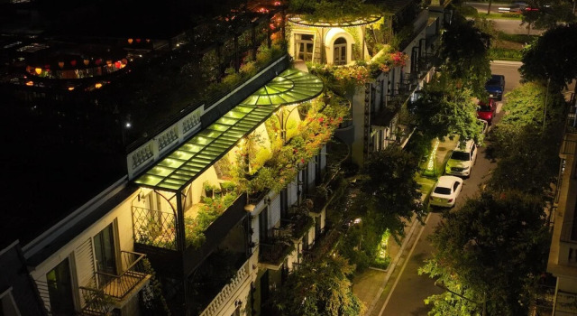 Paris Of Dragonbay Hotel