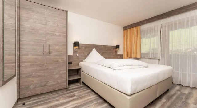 Gstehaus Anneliese, Rezerwuj Hotel Hotele w Tyrol z parkingiem, Parking