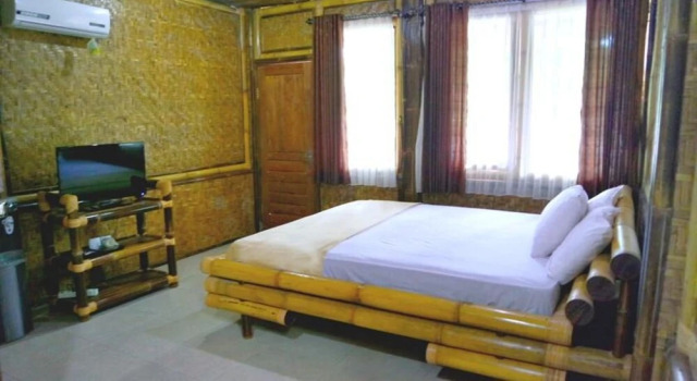 Shane Josa Resort, Book Resort Batukaras West Java