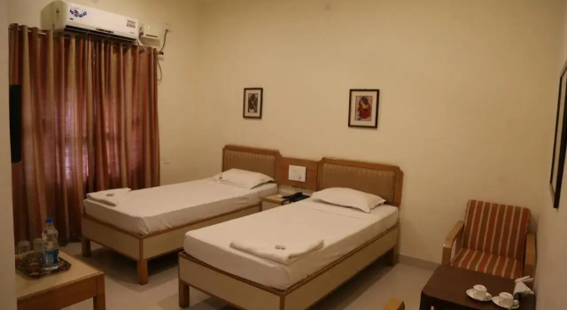Taramati Baradari, Rezerwuj Hotel Hajdarabad 