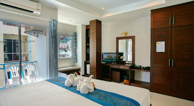 Номер Deluxe с балконом Ruen Buathong Boutique Hotel Patong Beach