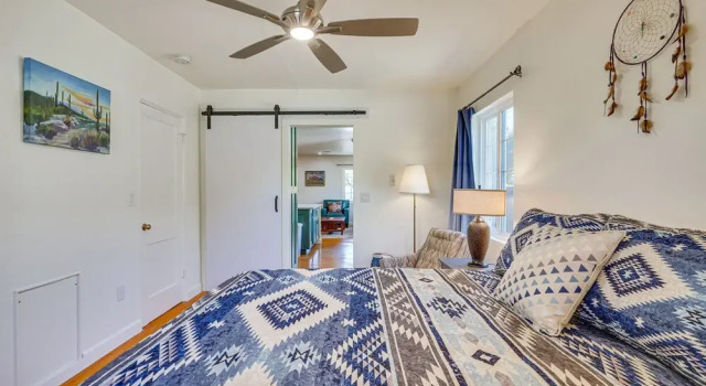 Ideally Located Tucson Townhome: 2 Mi to Downtown!, Забронировать Отель Тусон штат Аризона, рядом с Arizona Stadium