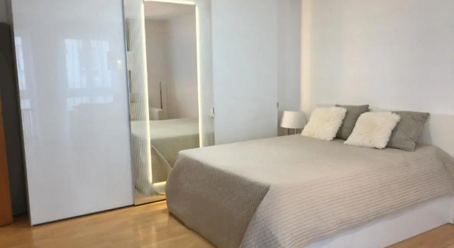No Smoking, Cozy Apartment in top location 15 min to Center