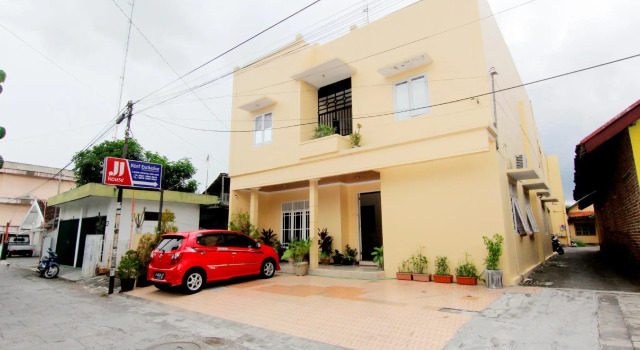 JJ House Gejayan, Book Guesthouse Depok 