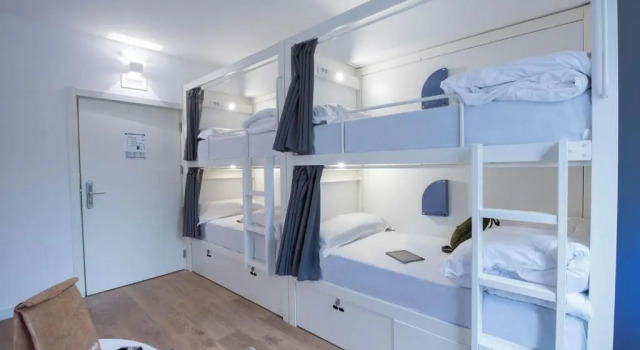 Кровать в общем номере (женский номер) Room Lisboa