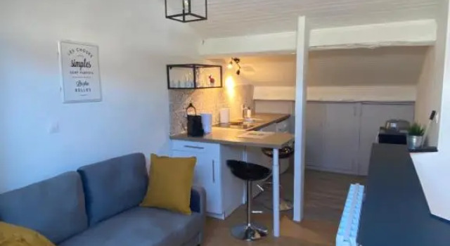 Les Cosy de Nancy - Le Nid Douillet - 4* (Adults Only), Prenota Appartamento Hotel a Lorena con parcheggio, Parcheggio
