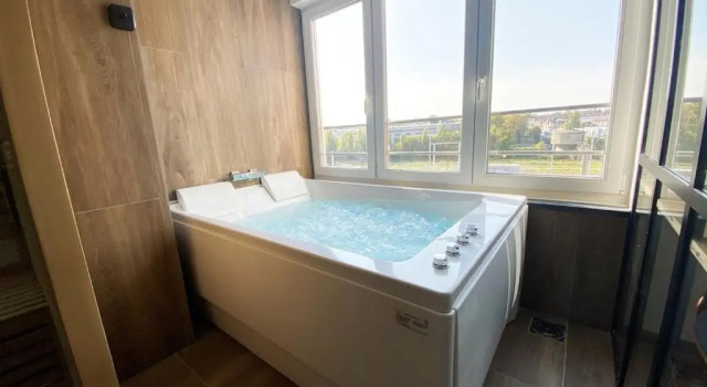 Апартаменты Capsule Gaming balnéo & billard & babyfoot & sauna 2 chambres