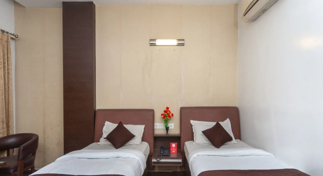 OYO 19674 Apoorva's Guest House