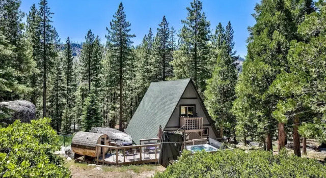 Коттедж 3001r Reindeer A Frame Cabin 2 Bedroom Cabin by RedAwning