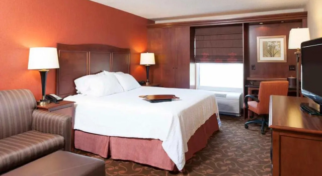 Двухместный люкс c 1 комнатой Hampton Inn & Suites Cleveland-Southeast-Streetsboro