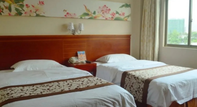 GreenTree Alliance HaiNan SanYa Hedong Road Hotel, Book Hotel Sanya Hainan