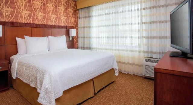 Люкс Courtyard by Marriott Peoria
