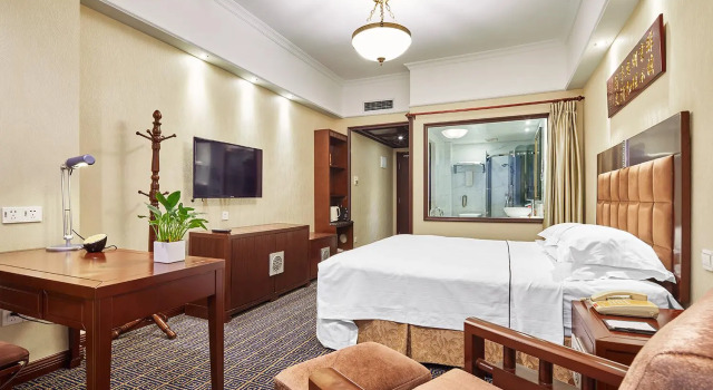 Двухместный номер Superior Grand Regency Hotel