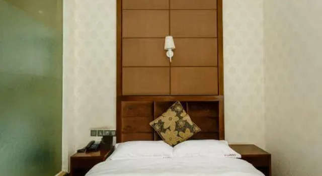 Jinshang Themed Hotel (Chengdu Fuqin Global Square)