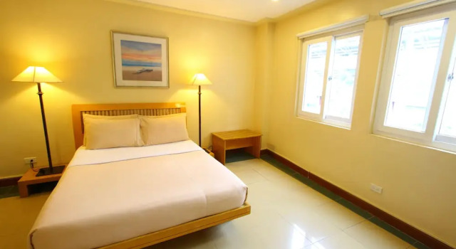 Номер Deluxe Trace Suites by SMS Hospitality