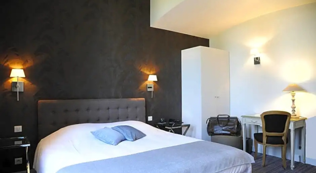 Номер Premium Hotel The Originals Maison de l'Abbaye (ex Relais du Silence)