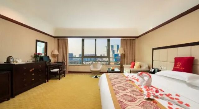 Люкс March Flower International Hotel