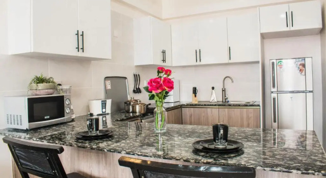 Апартаменты c 1 комнатой SILVERSTONE APARTMENTS -Modern Living 1 BR NEAR YAYA - GYM&POOL